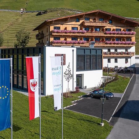 Das Unterrain Lifestyle Hotel Sankt Jakob in Defereggen Exterior foto